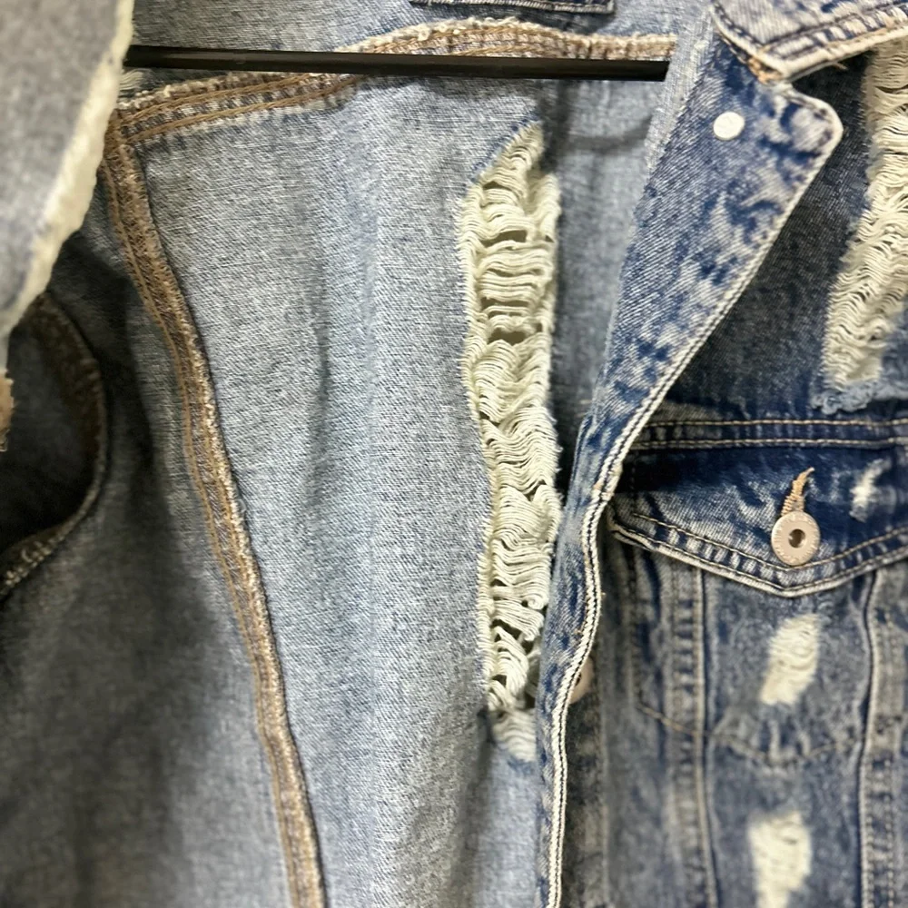 Highway Jeans Distressed Denim Jacket womens size small‎